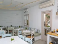 فندق أرغو البوتيكي Hotels near شاطئ بلاكا