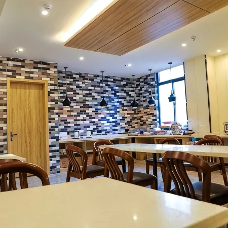 Qingmu Select Hotel (Ma'anshan He County Xiangquan)