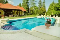 Castle Hotel Grof Degenfeld Superior - Pools