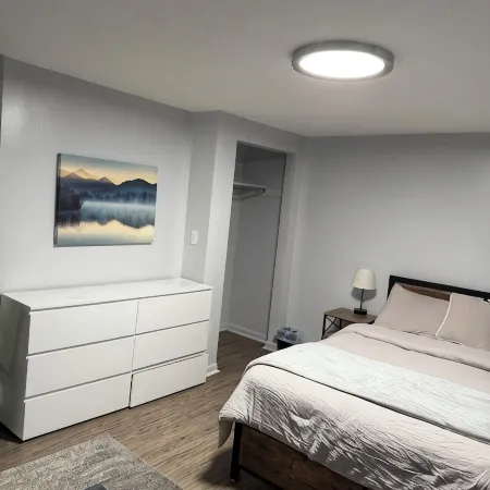 Lovely apartment in vibrant Cincinnati - Mins away from all major event places