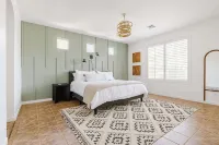 Village House: Pool, Spa, Golf!