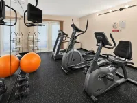 Travelodge Suites by Wyndham Saint John โรงแรมในเซนต์จอห์น
