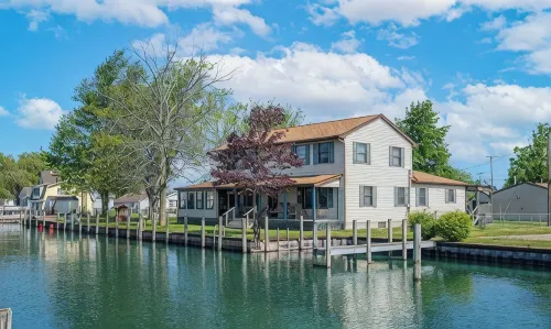 Spacious Home Off Lake St Clair On Harsens Island