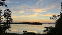 Lakehouse on the water with amazing view and private dock - 民宿