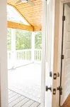 JULY DISCOUNT! Romantic 2 BR 2 story w/mountain views and stunning outdoor space