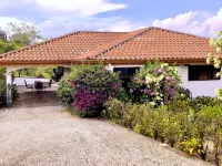 Stunning Views of Lake Arenal & Volcano in Secure Safe Gated Vacation Community - Wifi