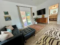 Charming NEW studio with AC and private yard in tranquil Sebastopol - Condos