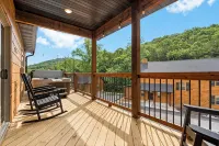 Family/ Pet friendly/6 beds!