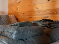 Walliswood Lodge - Rural Retreat - Newly converted, Wood Burner, Air Con, wi-fi Hotels in Dorking