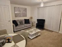 Charming & Spacious 3-Bed Family Home in Heart of Romsey - Wifi