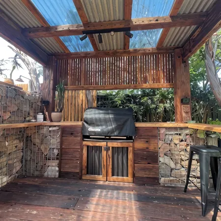 Tathra Tides | Private Sauna | Walk to Beach & Cafes |Tropical Gardens