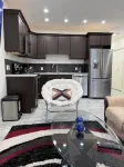 Classy and Modern Suite 10 Minutes Away from City Center