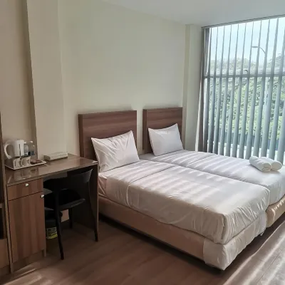 SCC Velodrome KL Hotel dekat Stasiun LRT Maluri