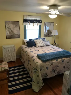 Cottage On Famous Chincoteague Island-Famous Wild Ponies