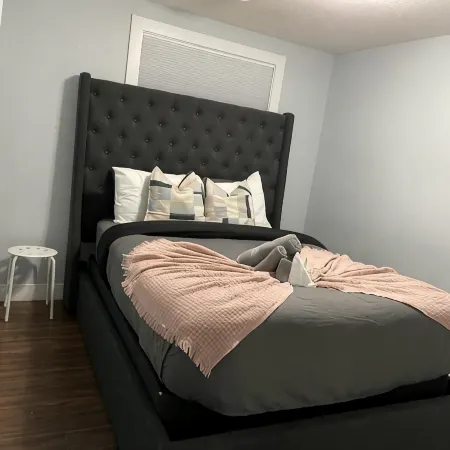Entire One bedroom basement suite+Laundry+Kitchen