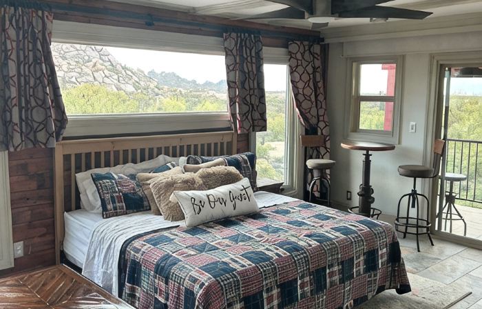 Beautiful Separate Mountain Side Casita
