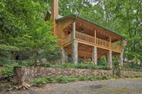 Riverfront Family Cabin • Resort Pool & Trails • Pet Friendly Mountain Escape - WiFi