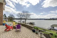 #1 Rated Vacation Home w/ Deep Water on the Main Channel - Wifi