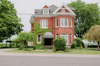 Bayview House at Lake on the Mountain - Boutique