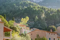 SA Volta de CA NóLIVER Deia Villa with New Pool & Sea and Mountain Views
