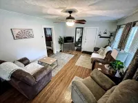 The Crescent House - Homestays