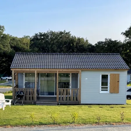 Charmant Chalet Dans un Parc Avec Piscine