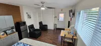 Private Entrance, King Sze Bed,Luxurious Shower