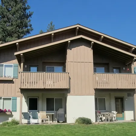 Alpine Escape (2 Bed/2 Bath)
