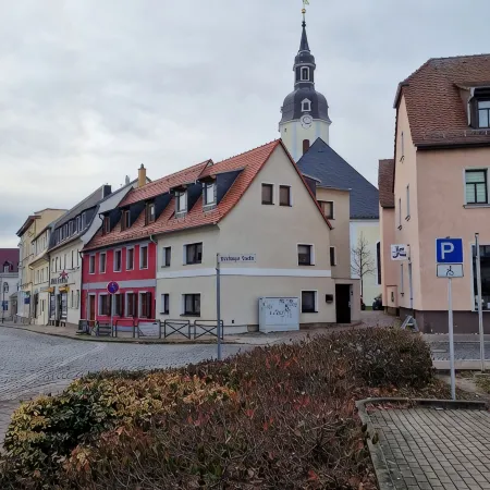The Polly vacation home is a small, cozy townhouse Отели рядом с достопримечательностью «Торговый центр Paunsdorf Center»