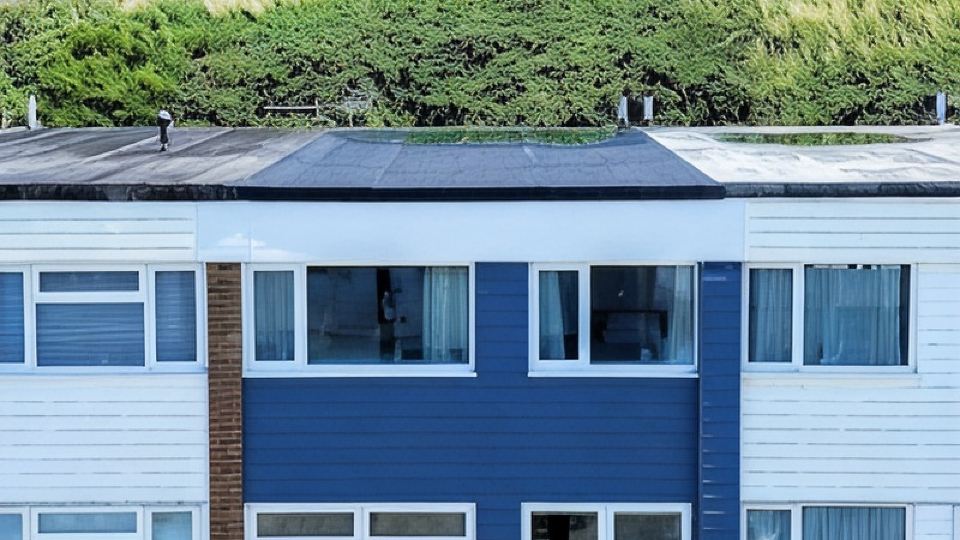 Seaside Escape: Warm & Cosy Winter Getaway by the Sea