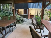 Treeverb Beach House : Hexagonal Beach house in the Daintree