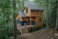 Secret Stash: Secluded Treehouse Overlooking Creek - 4-Star