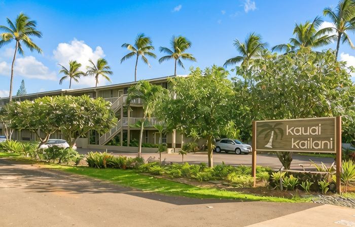 3 Bedroom Ocean Front Condo with Pool & Elevator!