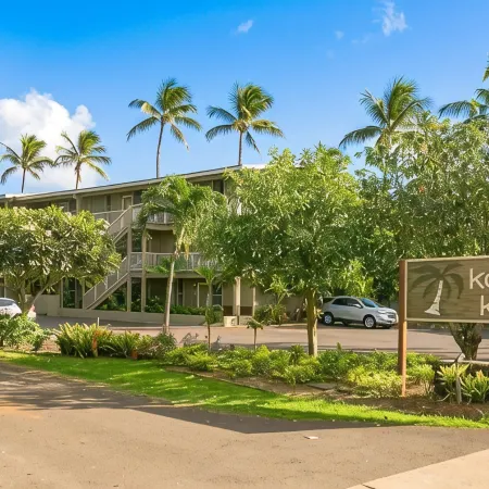 3 Bedroom Ocean Front Condo with Pool & Elevator!