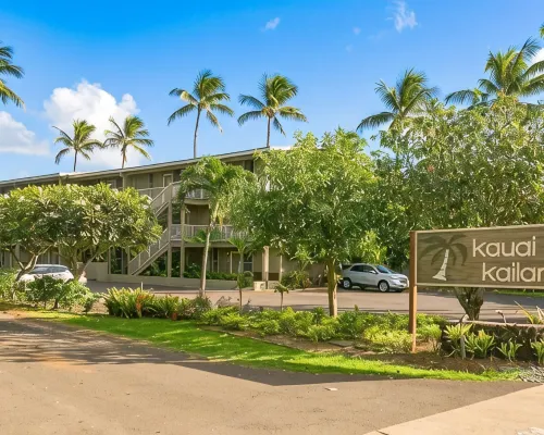 3 Bedroom Ocean Front Condo with Pool & Elevator! Hotels in Kapaa