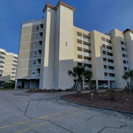 Beautiful Condo with Personal Balcony in Our Oceanfront Complex . Fees Included