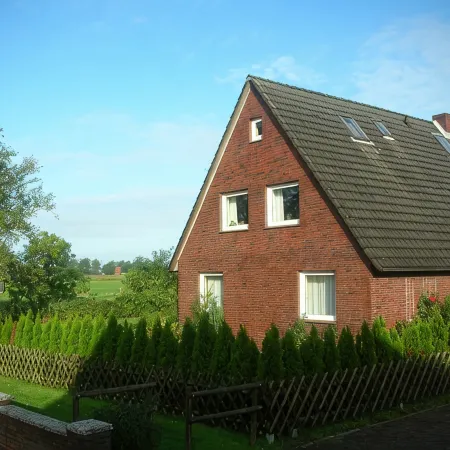 Beautiful fine apartment with garden, meadow, view of water and land