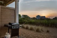 Luxury Waterfront Retreat with Stunning Views & Golf Cart - Gym
