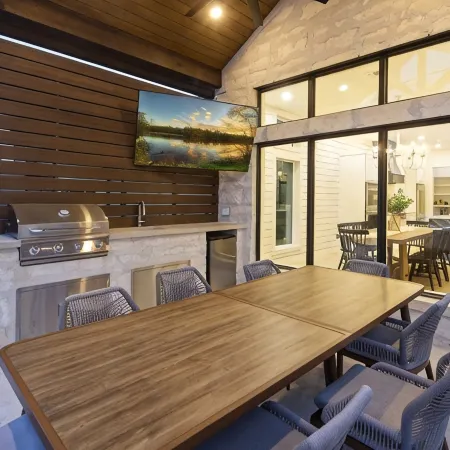 LBJ Retreat - Luxurious Lake LBJ Waterfront - German Farmhouse Getaway