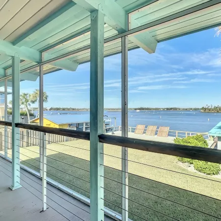 Pet friendly water front home in the heart of Crystal River