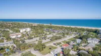 SOUTH BEACH's Closest Home • AQUA COTTAGE • Comfy Cozy Fun Seaside Vero Beach