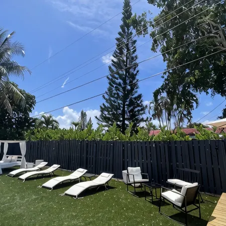 RESORT-STYLED 3 BDR HOME -HEATED POOL -UNDER A MILE FROM THE BEACH Huge Backyard