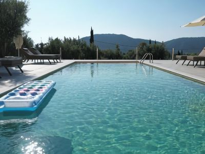 Elpida Luxury Apartments Suites