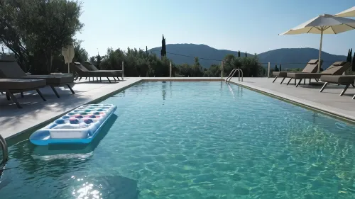 Elpida Luxury Apartments Suites - 4-Star