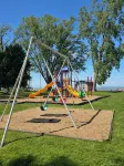 Front Porch & Balcony overlooking Park/Lake Erie! Cedar Point, Fishing & Beach! - Wifi