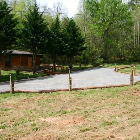 A cozy, romantic cabin perfect for couples.Pets are always welcome, owners too!