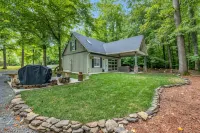 LUXURY Barn Chalet.  2 bedrooms, firepit, BBQ, loft, trails, ponds, park - Homestays