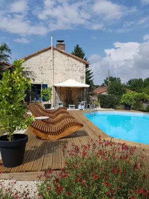 CHARMING COTTAGE WITH TERRACE OVERLOOKING THE COUNTRYSIDE