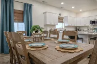 Spacious game house minutes to downtown Sandpoint and Schweitzer Mountain - Wifi