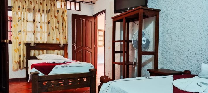 Hotel El Porton de San Gil Отели в г. Сан Хиль